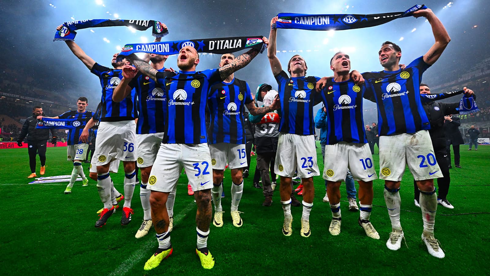 Tudor Black Bay 58 "Inter" - Vinh danh chiến thắng lẫy lừng của Inter Milan 