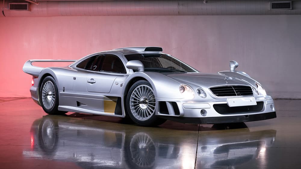 Siêu xe “hàng hiếm” Mercedes-Benz AMG CLK GTR được đấu giá 10 triệu USD